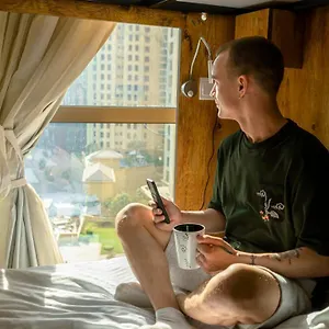  Hostal Lunar Plus