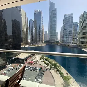 Waking Up With The Sea View! دبي